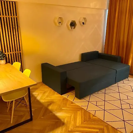 Bright Stylish Apartment In The City Centre