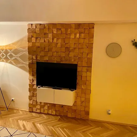 Bright Stylish Apartment In The City Centre